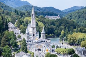 Autókölcsönzés Franciaország, Lourdesben