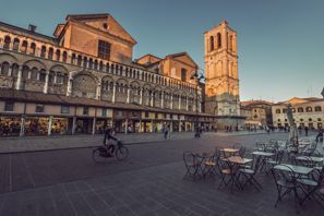 Autókölcsönzés Olaszország, Ferrarában