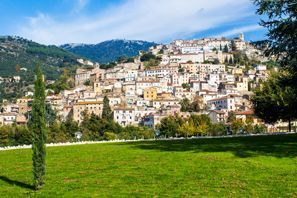 Autókölcsönzés Olaszország, Latinában