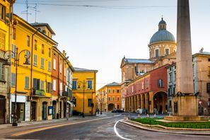 Autókölcsönzés Olaszország, Reggio Emiliában